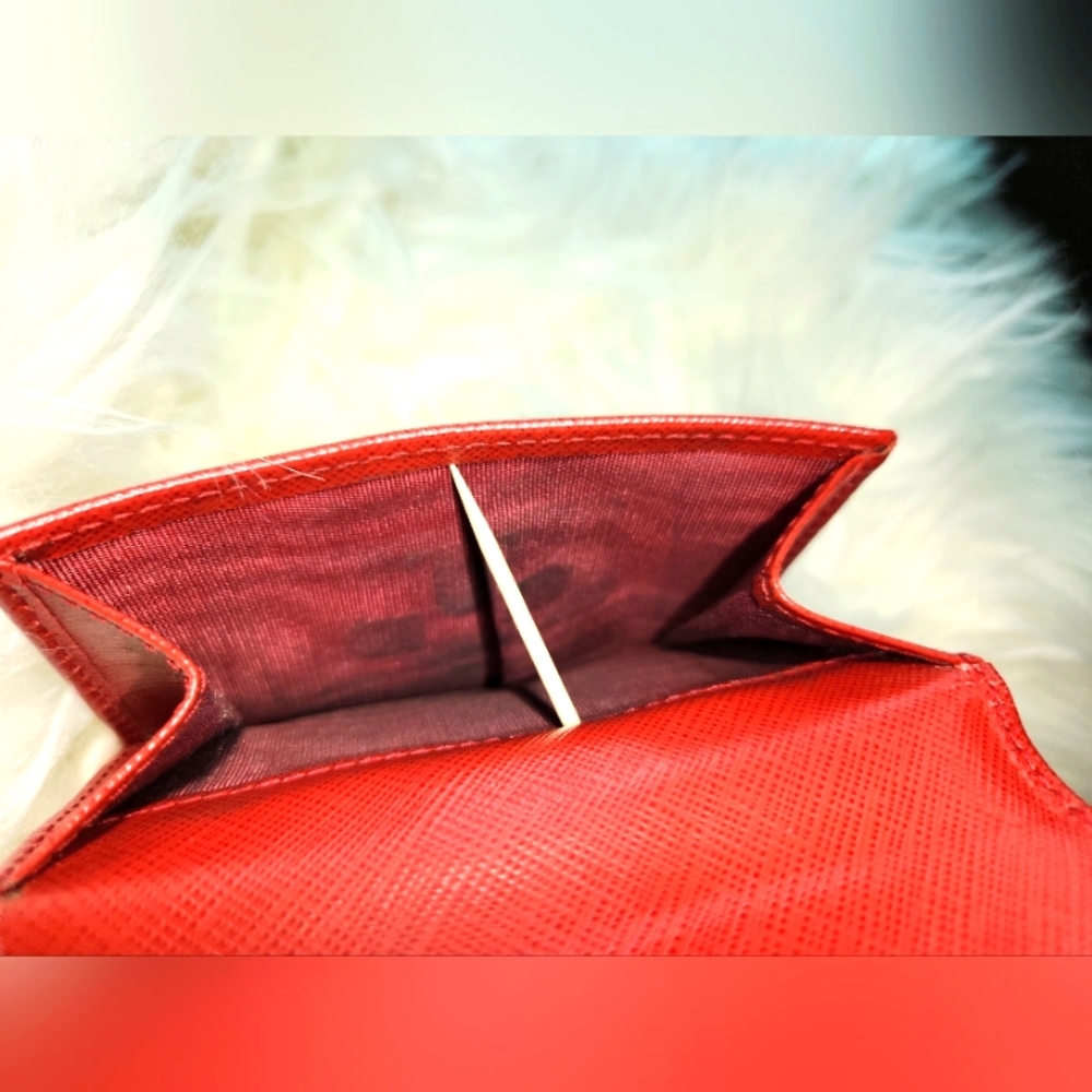 Salvatore Ferragamo Vara Wallet (1-13-A136) - Picture 3 of 16